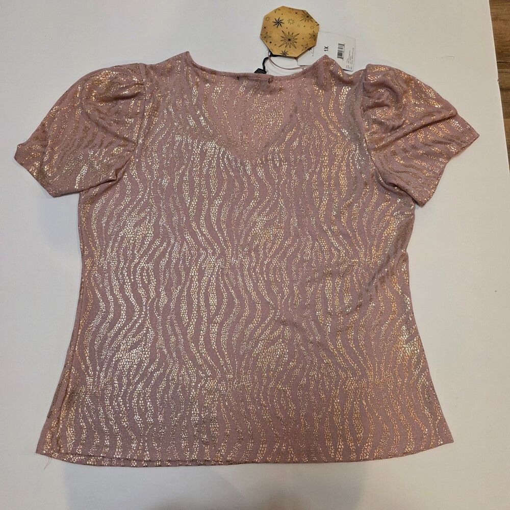 A Love Story 1X Pink Gold Metallic Shimmer Top NWT Plus Size Statement
